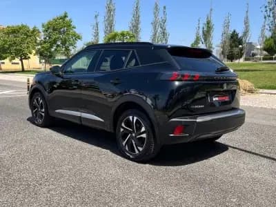 Vendo Peugeot e-2008 2022 - 21990 EUR, 30000 km - AUTO.MOTO.pt