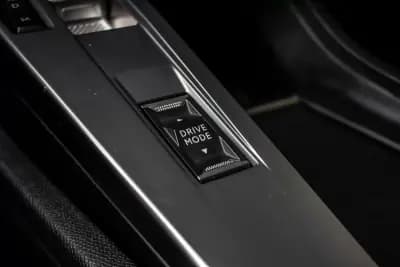 Vendo Peugeot 308 SW 2023 - 21460 EUR, 127430 km - AUTO.MOTO.pt