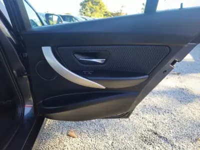 Sell BMW 318 2019 - 21800 EUR, 98000 km - AUTO.MOTO.pt