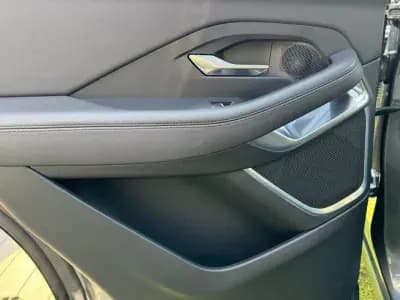 Vendo Jaguar E-Pace 2019 - 28500 EUR, 98000 km - AUTO.MOTO.pt