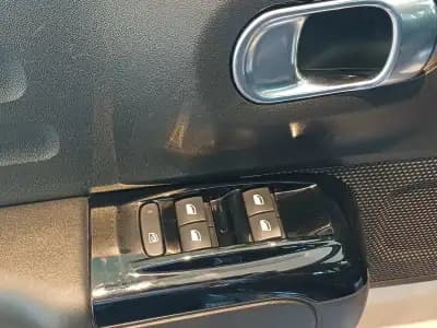 Sell Citroën C3 2021 - 15750 EUR, 70069 km - AUTO.MOTO.pt