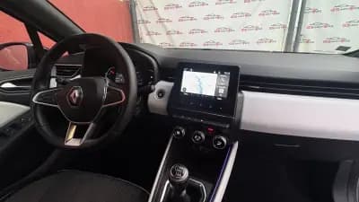 Vendo Renault Clio 2023 - 14500 EUR, 79000 km - AUTO.MOTO.pt