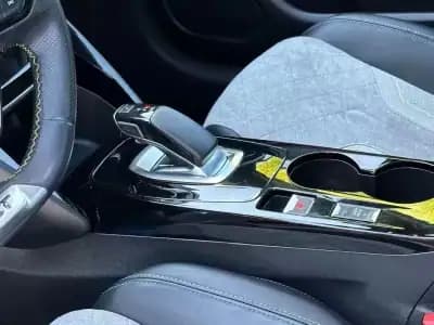 Vendo Peugeot e-208 2020 - 17500 EUR, 77000 km - AUTO.MOTO.pt