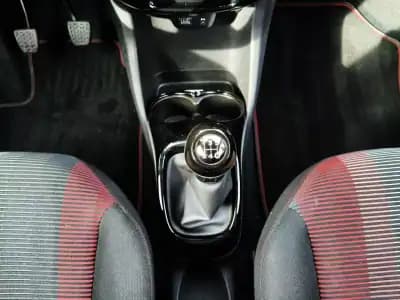 Sell Peugeot 108 2017 - 9600 EUR, 46200 km - AUTO.MOTO.pt