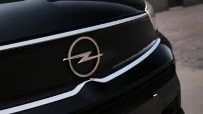 Vendo Opel Crossland X 2021 - 13999 EUR, 124000 km - AUTO.MOTO.pt