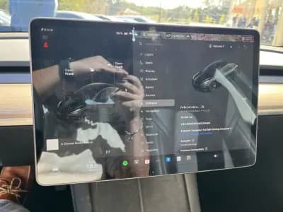 Vendo Tesla Model 3 2021 - 26900 EUR, 79000 km - AUTO.MOTO.pt