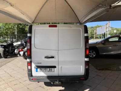 Sell Nissan NV300 2017 - 13500 EUR, 203327 km - AUTO.MOTO.pt