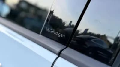 Vendo Volkswagen Golf 2021 - 39900 EUR, 55600 km - AUTO.MOTO.pt