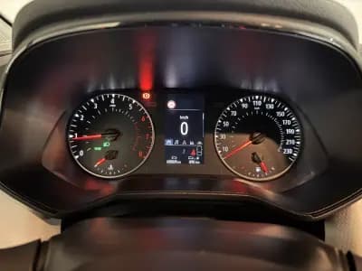 Vendo Renault Clio 2023 - 16250 EUR, 68855 km - AUTO.MOTO.pt