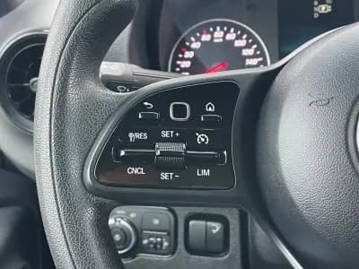 Vendo Mercedes-Benz Sprinter 2023 - 49750 EUR, 54000 km - AUTO.MOTO.pt