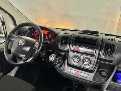 Vendo Fiat Ducato 2019 - 23990 EUR, 81877 km - AUTO.MOTO.pt