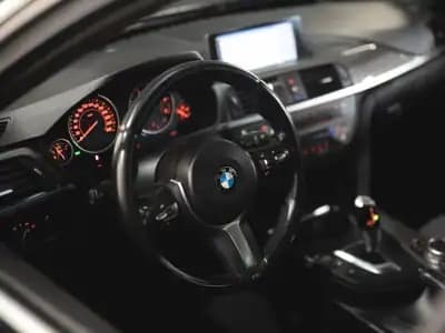 Vendo BMW 318 2014 - 15990 EUR, 248000 km - AUTO.MOTO.pt