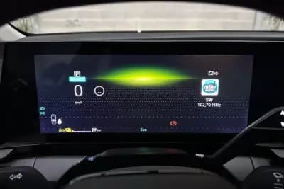 Vendo Renault Mégane E-Tech 2023 - 20950 EUR, 72823 km - AUTO.MOTO.pt