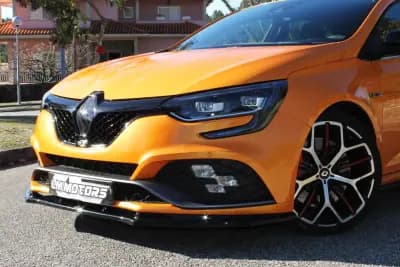Vendo Renault Mégane 2019 - 43990 EUR, 42000 km - AUTO.MOTO.pt
