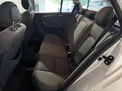 Vendo Mercedes-Benz C 180 2003 - 6900 EUR, 210000 km - AUTO.MOTO.pt