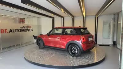 Vendo MINI One 2015 - 10900 EUR, 134360 km - AUTO.MOTO.pt