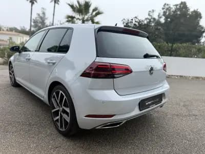 Vendo Volkswagen Golf 2018 - 17999 EUR, 200000 km - AUTO.MOTO.pt