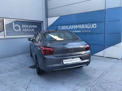 Sell Citroën C-Elysée 2018 - 12500 EUR, 63213 km - AUTO.MOTO.pt