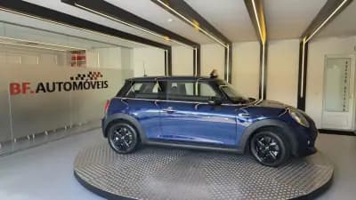 Vendo MINI 2014 - 10900 EUR, 209521 km - AUTO.MOTO.pt