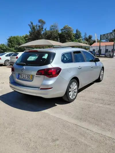Vendo Opel Astra 2011 - 8500 EUR, 170000 km - AUTO.MOTO.pt