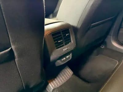 Vendo Volkswagen T-Roc 2022 - 21490 EUR, 55307 km - AUTO.MOTO.pt