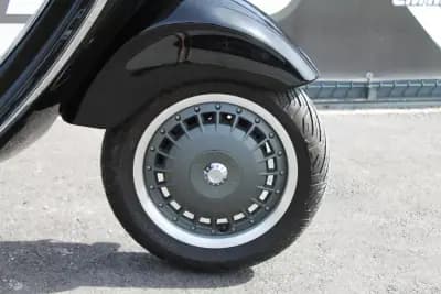 Sell Piaggio Vespa 2013 - 11000 EUR, 2700 km - AUTO.MOTO.pt