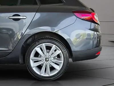 Vendo Renault Mégane Sport Tourer 2009 - 10450 EUR, 160000 km - AUTO.MOTO.pt