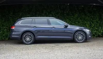 Vendo Volkswagen Passat Variant 2019 - 17900 EUR, 229000 km - AUTO.MOTO.pt