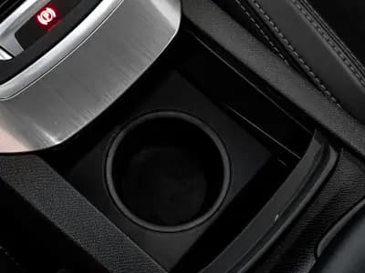 Vendo Peugeot 308 2018 - 12950 EUR, 134000 km - AUTO.MOTO.pt