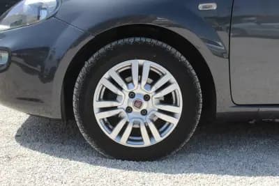 Vendo Fiat Punto 2013 - 7700 EUR, 97000 km - AUTO.MOTO.pt