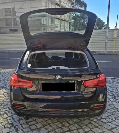 Vendo BMW 318 2018 - 19990 EUR, 125000 km - AUTO.MOTO.pt