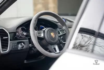 Vendo Porsche Cayenne Coupé 2022 - 108000 EUR, 92000 km - AUTO.MOTO.pt