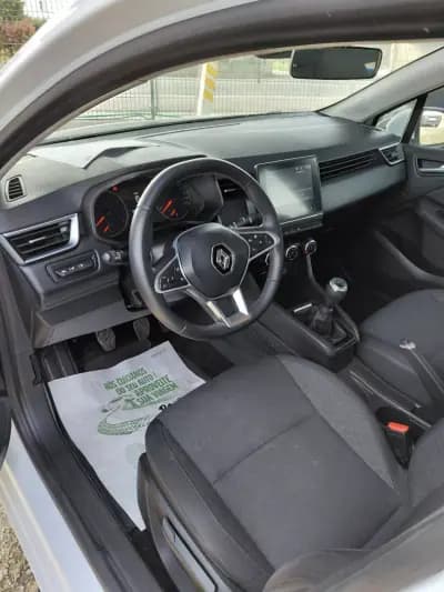 Vendo Renault Clio 2022 - 16900 EUR, 114568 km - AUTO.MOTO.pt