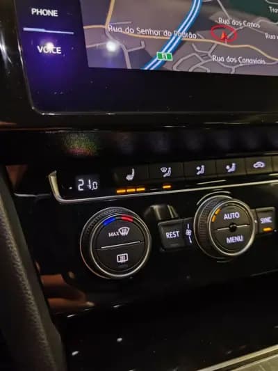 Vendo Volkswagen Arteon 2018 - 19900 EUR, 197000 km - AUTO.MOTO.pt