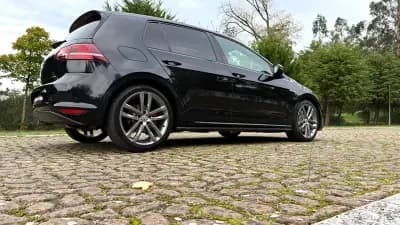 Vendo Volkswagen Golf 2015 - 21500 EUR, 176000 km - AUTO.MOTO.pt