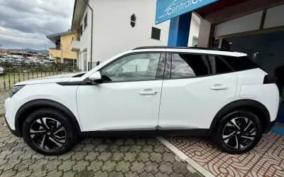 Vendo Peugeot 2008 2021 - 17950 EUR, 65000 km - AUTO.MOTO.pt