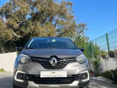 Vendo Renault Captur 2019 - 16990 EUR, 90898 km - AUTO.MOTO.pt