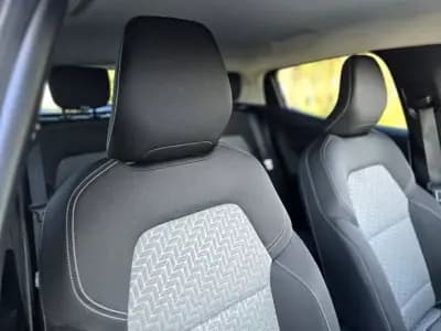 Vendo Renault Clio 2023 - 14750 EUR, 24600 km - AUTO.MOTO.pt