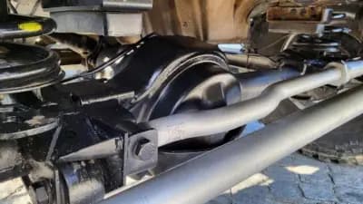 Vendo Land Rover Defender 2001 - 35000 EUR, 81787 km - AUTO.MOTO.pt