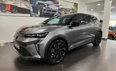 Vendo Renault Scénic E-Tech 2024 - 40990 EUR, 9000 km - AUTO.MOTO.pt