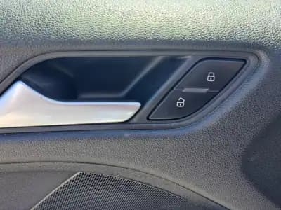 Vendo Audi A3 2014 - 13900 EUR, 126019 km - AUTO.MOTO.pt