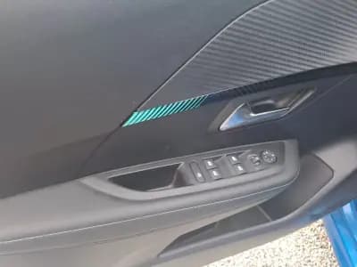 Sell Peugeot 208 2023 - 19990 EUR, 17000 km - AUTO.MOTO.pt