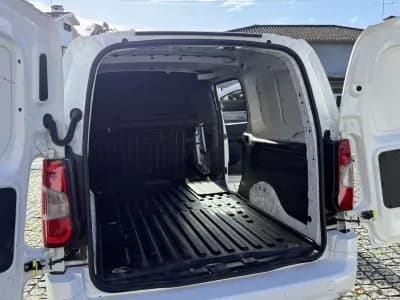 Vendo Opel Combo 2020 - 12500 EUR, 173787 km - AUTO.MOTO.pt