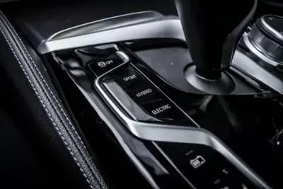 Vendo BMW 530e 2022 - 42390 EUR, 52311 km - AUTO.MOTO.pt