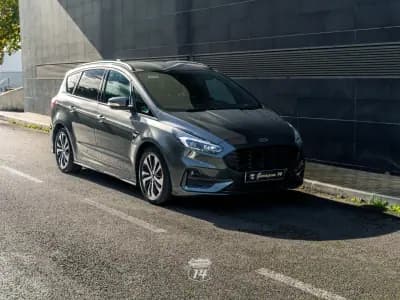 Vendo Ford S-Max 2022 - 34990 EUR, 176600 km - AUTO.MOTO.pt