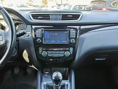 Sell Nissan Qashqai 2016 - 16500 EUR, 146464 km - AUTO.MOTO.pt