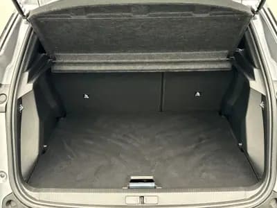 Vendo Peugeot 2008 2022 - 24600 EUR, 16198 km - AUTO.MOTO.pt