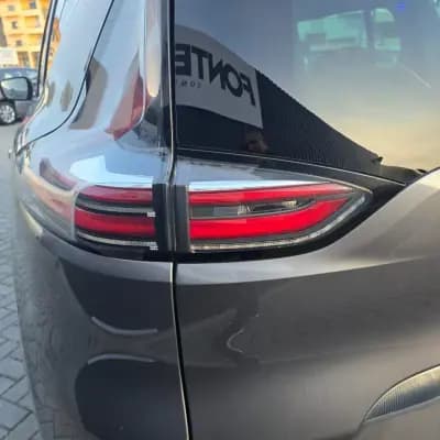 Vendo Renault Espace 2015 - 18950 EUR, 122067 km - AUTO.MOTO.pt