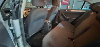 Vendo Volkswagen Jetta 2017 - 8990 EUR, 260000 km - AUTO.MOTO.pt