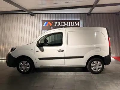 Vendo Renault Kangoo 2021 - 10990 EUR, 174000 km - AUTO.MOTO.pt